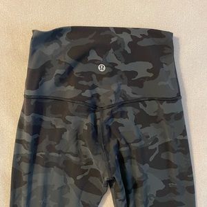Lululemon high rise align crop